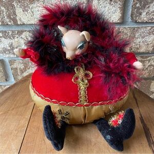 Avon Pig Potpourri Pal Red & Gold Velvet Vamp! So cute! Unmarked